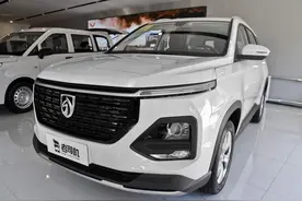 售价亲民，1.5T+6MT，皮实耐用还省油，实拍宝骏530图片