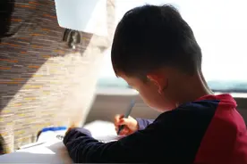 宝妈一个人带娃错峰游北京城！第一次看到了降国旗图片