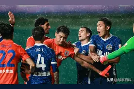 怪裁判+怨解说！河南开局4轮不胜 徐亮成了替罪羊图片