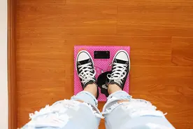 为啥不吃米饭，体重会掉得很快？完全用粗粮代替米饭，可行吗？图片