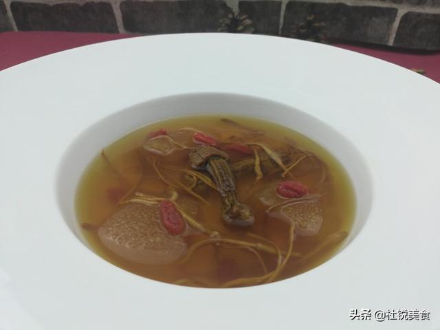 人体必需的八种氨基酸，这种蘑菇全部含有，其他作用更是强大