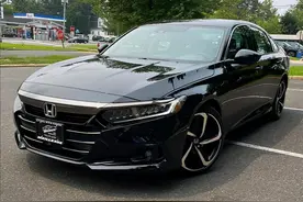 运动造型雅阁抢先看！2.0T引擎+8AT，加速7秒，这次真霸气图片