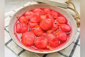 5月，碰到这食材别手软，维C含量多，不开火就是一盘菜，酸爽开胃图片