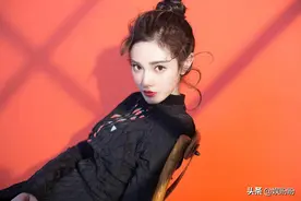 90后女神彭小苒，被批额头填充得过分，千万别再依赖修图了图片