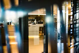 干货！这些机场转机，有免费的酒店睡图片