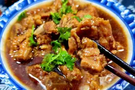 炖排骨煮肉，记住1放2不放，肉嫩不柴，关键还没腥味图片