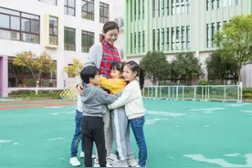 刚进小学就被重视的孩子，通常具备哪些特点？学习好不是唯一优势图片