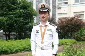 国防巨匠肖飞：每年为国家节省10亿，被主席授予一等功图片