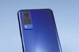 1593元！vivo新机正式发布：5000mAh+三摄图片