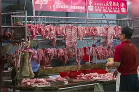 广东大哥卖猪肉，利用“免费”来赚钱，一年狂赚102万，都是套路图片