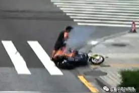 骑着骑着，突然“火烧屁股”，原来他做了这事……图片