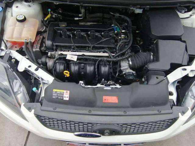 期待已久的经典福克斯两厢版，胖哥已顺利拿下，1.8排量手动挡