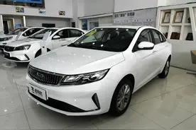 比轩逸长出94mm，起售价却便宜2.2万，实拍吉利帝豪GL图片