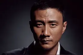 “硬汉”胡军的柔情人生，和他背后贤惠低调的女人图片