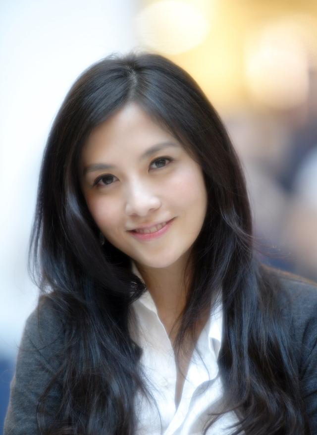 80后美女富二代纪凯婷:坐拥深圳90%地产,30岁身价500亿却嫁穷小子