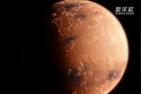 你看到夜空中“最亮的星”了吗？来查收天文望远镜下的超亮火星图片
