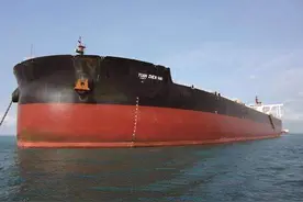我国建造40万吨商船，比福特级长25米，为何不直接建造十万吨航母图片