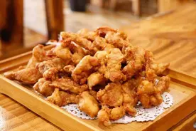 在家炸酥肉，面糊只用水调就错了，教你饭店做法，外酥里嫩不脱糊图片