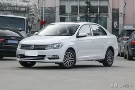 省油还便宜的三厢合资车，稳定耐用空间不小带AT，实拍大众桑塔纳图片