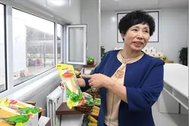 东北农村大妈卖玉米成功逆袭，带动1000余人就业，年收入过千万图片