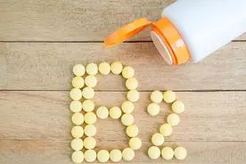 怎样正确服用维生素B2、B12、C和叶酸？听听药师怎么说图片