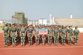 霸气侧漏！广西博白最年轻的高中新生军训热血沸腾，一切步入正轨图片