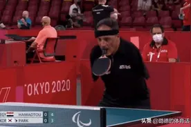 无臂乒乓球手再战残奥！嘴咬球拍，抛球用脚，5年前他就感动世界图片