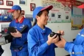为什么加油站员工工资很低，却很少有人辞职？员工：谁走谁傻？图片