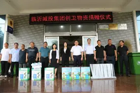 管恩犁到白沙埠镇督导调研创卫工作图片