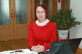 本溪县第一中学教师 李凤霞——三尺讲台播种希望 收获幸福图片