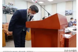 空军一女士官遭性侵而自杀，韩国防长道歉：将彻查真相并严肃处理图片