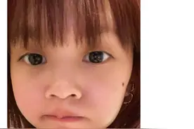 李荣浩连续7年为老婆庆生，晒杨丞琳素颜照，37岁皮肤嫩似少女图片