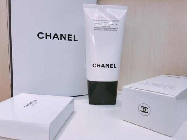 推荐几款去油保湿的氨基酸洗面奶，温和洁净不刺激，水润不紧绷