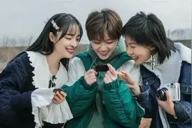 国综《屋顶上的女孩》暖心治愈，强烈推荐图片