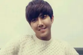 换脸成功真变帅了！黄光熙的10年颜值逆袭史，好想给医生送锦旗图片