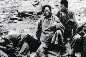 被日军送往东北的劳工：喝泥水吃煤渣，出事故被日军堵井内活埋图片