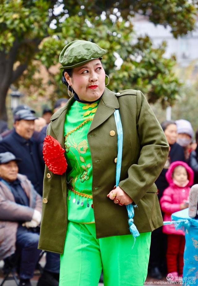 高手在民间，演出自娱自乐，洛阳周王城广场民间曲艺乐园