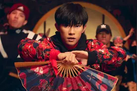 广告欣赏 阿迪达斯新春广告 易烊千玺 彭于晏 刘亦菲 哈登图片