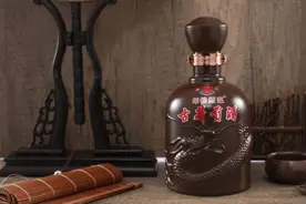 古井贡酒年份原浆献礼，第六代荣耀钜献图片