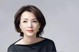 成功背后的努力！撒贝宁曝董卿经常工作到半夜，而康辉住在化妆间图片