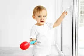 心理学专家：这些表现说明孩子是高度敏感儿童，难养但长大有出息图片