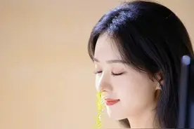 赵丽颖白色清纯美好，蓝色温柔婉约图片