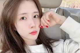 李易峰方安娜恋情曝光？女方情人节晒男友视角照表白！男方回应了图片