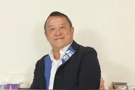 68岁曾志伟罕有谈家庭，直言愧对家人错失太多，财产不会留给子女图片