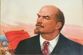 精品连环画《列宁在十月》，由名家绘画，绘画十分精美图片