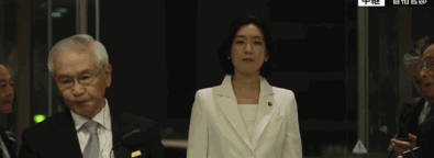 一集比一集高能，9.4分完美收官，看完我收了100个表情包