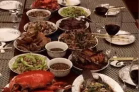 带你看陈建斌住的豪宅，吃顿便饭都是大鱼大肉，普通人只能羡慕了图片