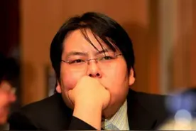 失踪的首富：父亲被枪杀，22岁仓促接班，如今被债主2100万公开悬赏图片