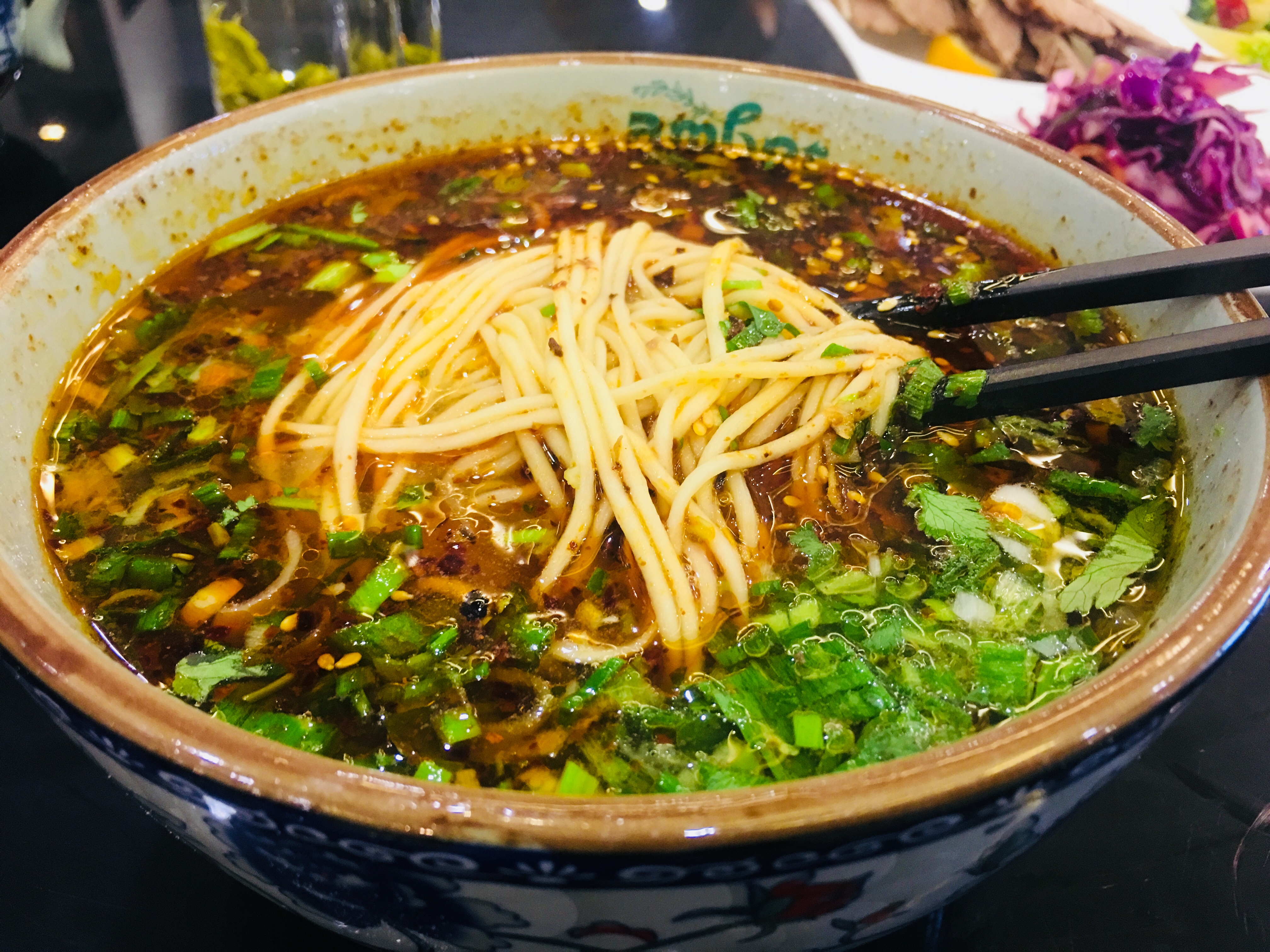 顺溜刀削面西红柿卤做法 “老巷烟火繁华”系列报道12 顺溜削面: 一口香滑 满心欢喜 顺溜刀削面西红柿卤做法 “老巷烟火繁华”系列报道12 顺溜削面: 一口香滑 满心欢喜