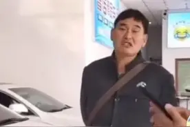 大衣哥又为儿媳妇买豪车！大手笔付60万不手软，自言当亲闺女疼图片